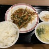 大衆酒場 金陽 - 日替りランチ ニラレバ炒め定食 750円