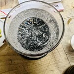 岩手屋　支店 - 焼酎ソーダ割り 真上から