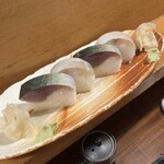 魚哲 - サバ、小鯛押し鮨　1,440円