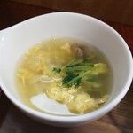 キッチン ブルー グローブ - 卵スープのアップ