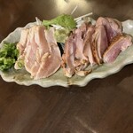 Kisaburou Noujou - 追加注文、2種盛り鶏タタキ…ムネ肉とモモ肉