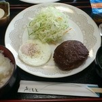 二輪車館 - 煮込みハンバーグ定食８００円