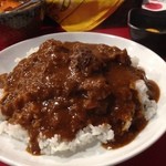 スズメバチ - スズメバチカレー（ご飯大盛り）＋生卵