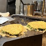 お好み焼き鉄板焼き 塚本 - 「ねぎ焼き」人気がうかがえる(≧◡≦)