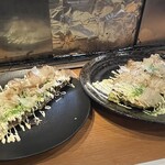 お好み焼き鉄板焼き 塚本 - 「ソース味」「醤油味」を別皿で提供、気配りに感謝