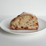 クロア - 松の実のリュスティック 断面