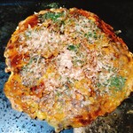 Okonomiyaki Monja Teppanyaki Ogata - ミックスお好み焼き(いか、えび、豚、チーズ)(1,089円)