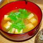 小さな食堂 山ひこ - 有機野菜の味噌汁！