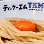 219925080 - TKM レモン　700円
                                  そして！もう一つの主役、鶏卵が超うんまい！！
                                  卵黄のコクがあり、そのコクがタレと麺全体に広がります！！
                                  想像通りですが、予想以上に美味しいです。