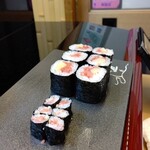 都寿司 - トロたく巻とミニネギトロ巻(笑)
