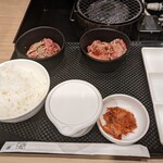 焼肉 ぎゅーとん - 