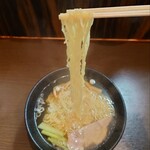 お食事処 市玄 - 長さのある縮れ細麺✨