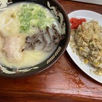 ラーメン一発 - 料理写真: