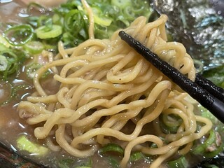 無鉄砲 - 濃厚スープに負けない小麦感