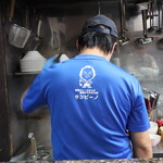 自家製麺 ら～めん かり屋 - 今日はカレーうどんと唐揚げの「サンビーノ」Tシャツ