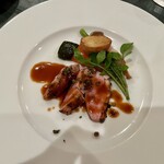 ダンデライオン - 鴨肉。柔らかくとても美味しい。