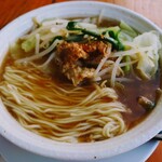 屋台のみょんみょん - 令和5年10月
            ランチタイム(12:00〜15:00)
            大阪かすラーメン 税込950円