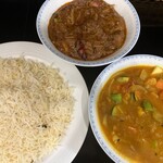 コチン ニヴァース - チェチナードマトンカリー＆サンバル