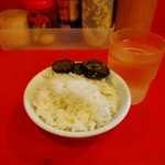 横浜家系ラーメン 裏大輝家 - 税込み１００円食べ放題ライス