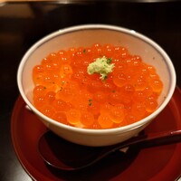新地 やま本 - 新物いくらのお寿司