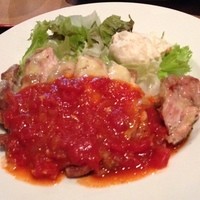 たくあん・牡丹亭 - チキンのチーズ焼トマトソースアップ