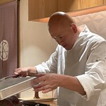 銀座 しのはら - 鰹タタキ準備中