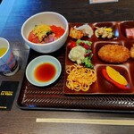 ラビスタ函館ベイ - 朝食です。海鮮丼、美味しかったです。