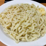 ラーメン たかはし - モチモチ麺（手前）と平打ち麺（奥）の合盛り300g