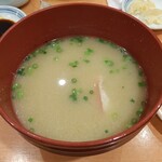 ひょうたんの回転寿司 - あらかぶの味噌汁  ￥506