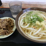 Teuchi Udon Ichiya - 2013年10月、肉1皿140円、かけうどん小190円