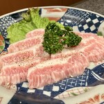 杏樹亭 岸根店 - 「トントロ（税込￥800）」