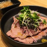 GOOD GOOD MEAT - ◆放牧牧草牛のローストビーフ 720円