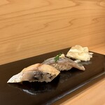 鮨屋 とんぼ - アジは特に好きなネタです