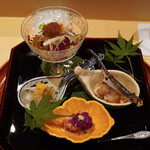 銀座 しのはら - 八寸 もどりかつおたたき、なます、車海老こぶしめ、わたりがにブランデーおしょうゆ山椒