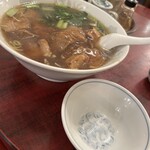 楽園 - 牛バラの汁麺