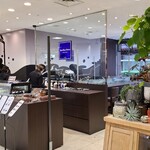 JEAN-PAUL HEVIN - 広島電鉄八丁堀電停から直ぐの三越広島店1階の「JEAN-PAUL HEVIN三越広島店」さん
                        2016年開業、運営は株式会社ジャン=ポール・エヴァン・ジャポン【2002年設立、代表取締役:楠善光氏】