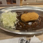 Apa Shachou Kare - 4種のきのこクリームコロッケ社長カレー