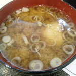 鮪肉団子味噌汁