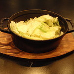 欧風小皿料理 沢村 - キャベツとアンチョビ…シンプルだけど病みつきになります。