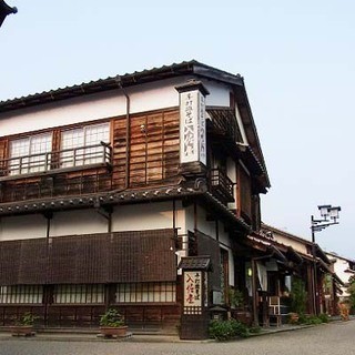 Irusaya - 平成元年に内堀通りの開発と共に使われていなかった昔の映画館を改装して「入佐屋」を開店をしました。