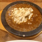 ホットスプーン - チーズ牛すじ煮込みカレー