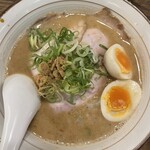 らーめん 熊五郎 - 特製魚介豚骨ラーメン