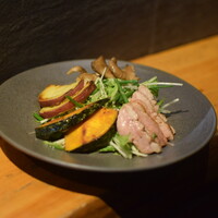 合鴨と焼き野菜の季節サラダ　梅ドレッシング