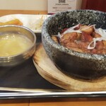 韓国家庭料理ジャンモ - サムギョプサル丼定食(1040円)