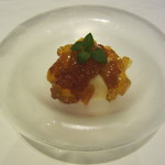 ア・ニュ ルトゥルヴェ・ヴー - フレッシュ白桃とほうじ茶のジュレ