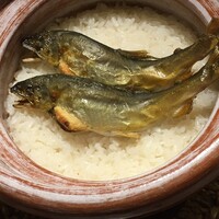 割烹 隆 - 落鮎の釜戸ご飯さんでーす。*\(^o^)/*