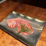 銀座 山科 - 厳選赤身2種のタレ焼き