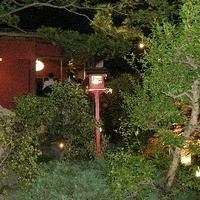 とうふ屋うかい 鷺沼店 - 部屋から見た中庭