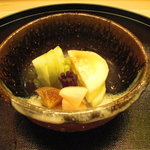 京懐石 吉泉 - 香の物。加賀胡瓜と瓜の浅漬け旨し。