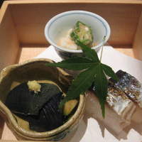 旬彩天 つちや - 【八寸】秋刀魚の押し寿司・山芋の明太子和え・茄子の煮浸し